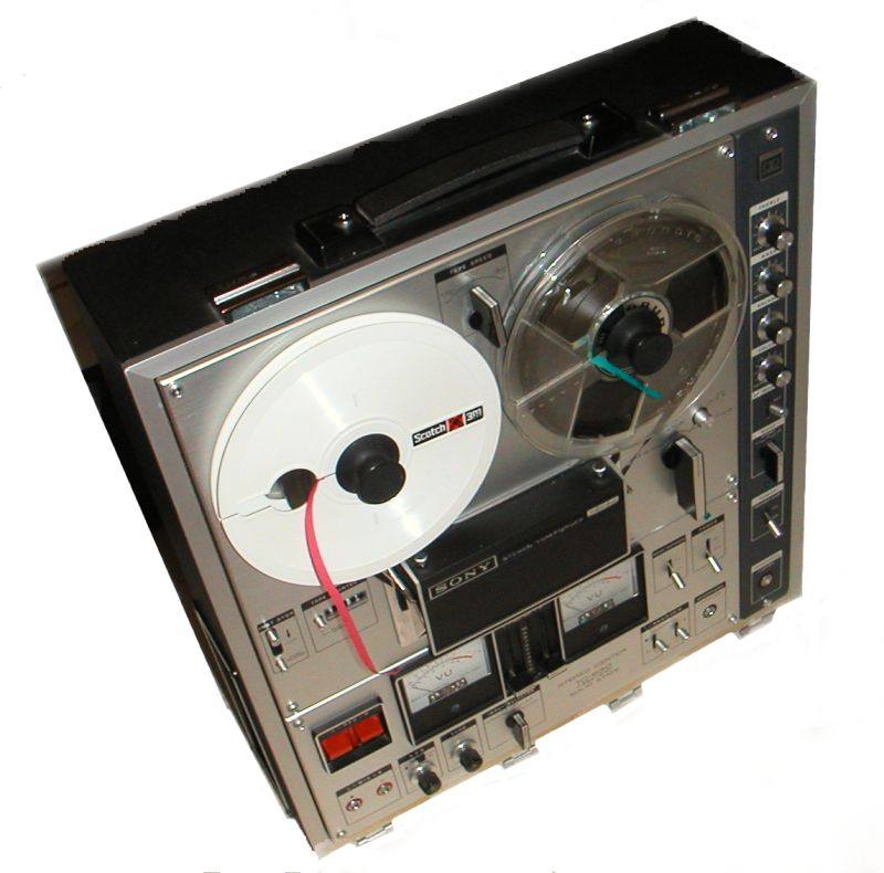 Reel-to-reel tape recorder